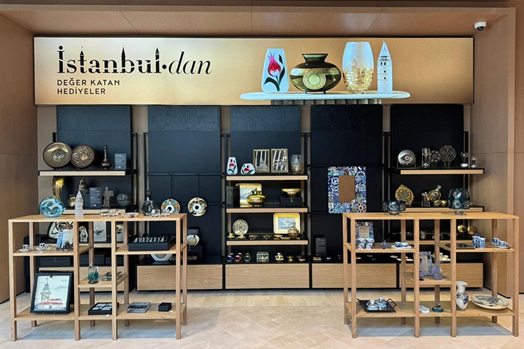 Pop up konseptli Paşabahçe mağazası Haliç'te açıldı