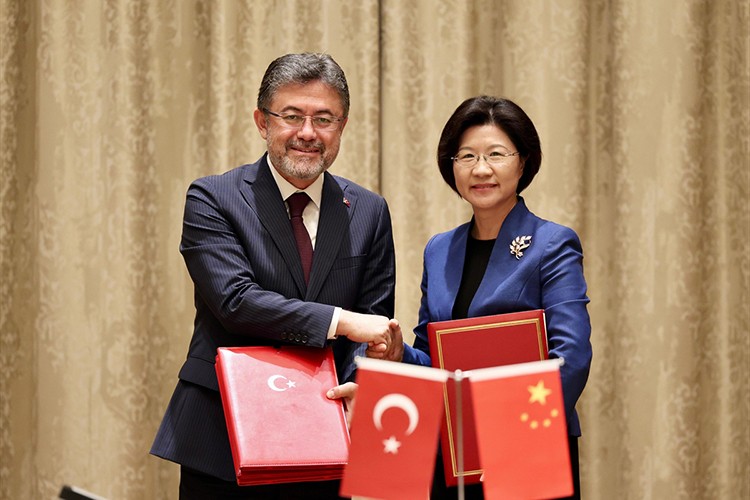 Türkiye'den Çin'e su ürünleri ihracatı için imzalar atıldı