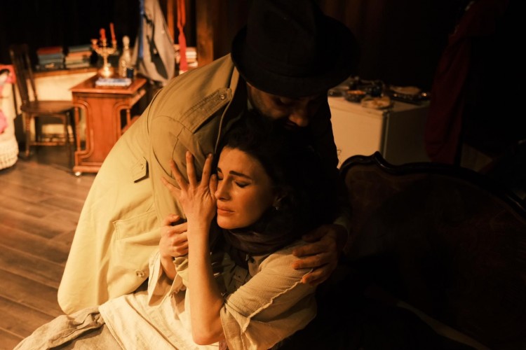 ECE ÖZDİKİCİ YENİ PROJESİYLE BİR BAŞARIYA DAHA İMZA ATIYOR