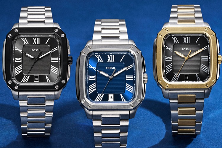 Saat Saat'te modern ve klasik saatler