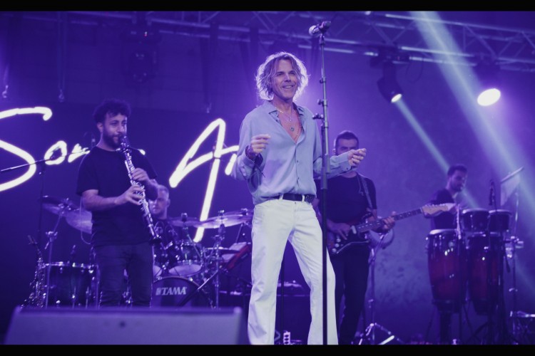 Kıbrıs'ta muhteşem gece