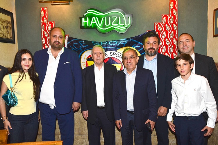 Burak Yakın Aziz Yıldırım'ı Kapalıçarşı'da ağırladı