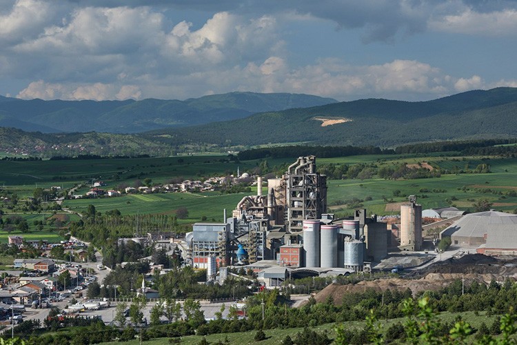 OYAK Çimento büyümeye devam etti