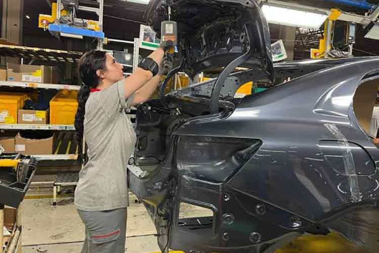 Karsan, kadın istihdamını artırıcı çalışmalarını sürdürüyor