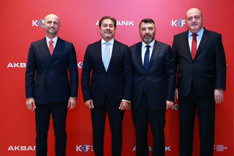 KOBİ'ler, Dijital KGF kredisine Akbank Mobil üzerinden ulaşabilecek