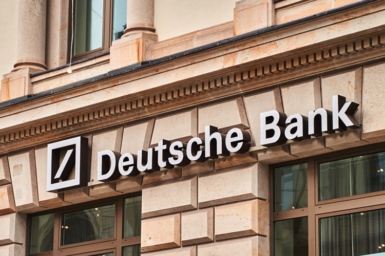 Deutsche Bank 2025'te karını ikiye katladı