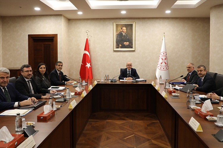 "Kredi kartlarına ilişkin mevcut durum gözden geçirildi"