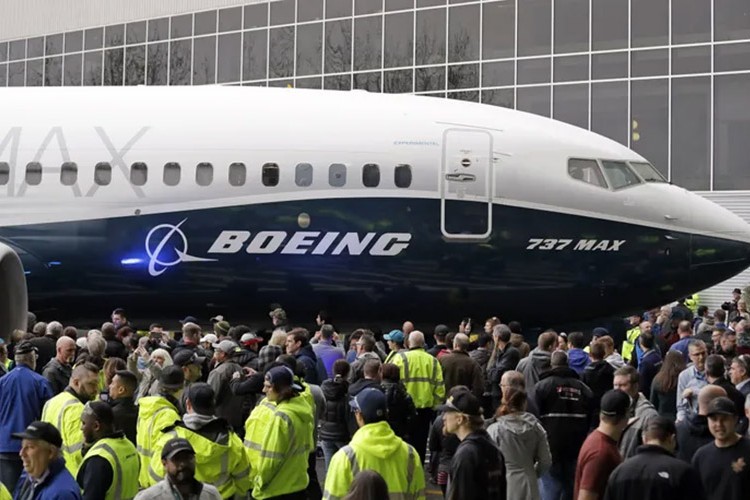 Yüzde 33 zammı reddeden Boeing işçileri grev kararı aldı