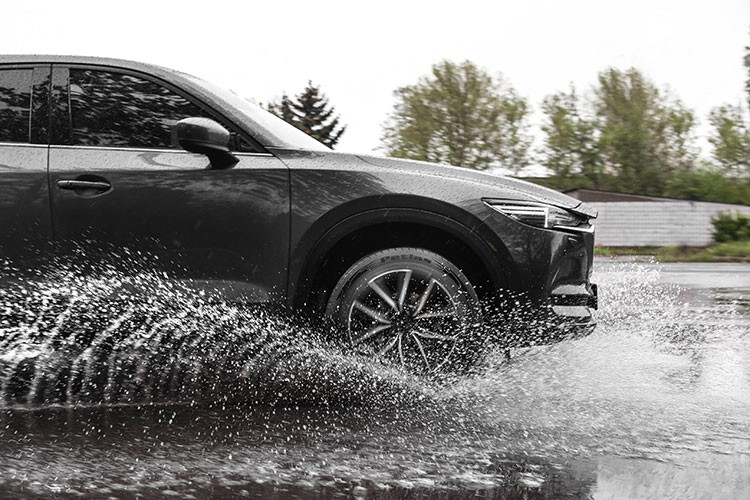 Suda kızaklamaya karşı güvenli sürüş önerileri