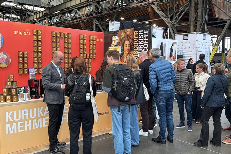 Amsterdam'da Türk kahvesini tanıttı