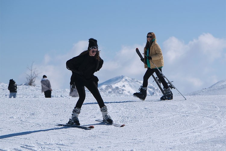Hesarek Kayak Merkezi 2 ayda yaklaşık 65 bin ziyaretçiyi ağırladı