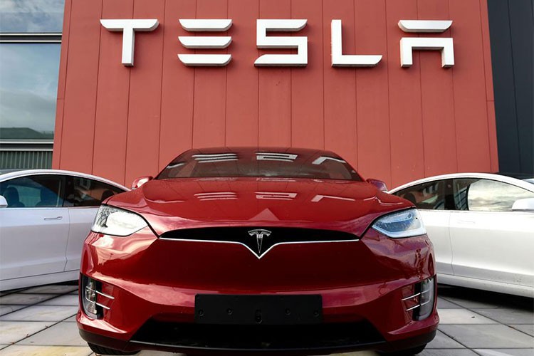 Tesla'nın geliri ve karı beklentileri karşılayamadı