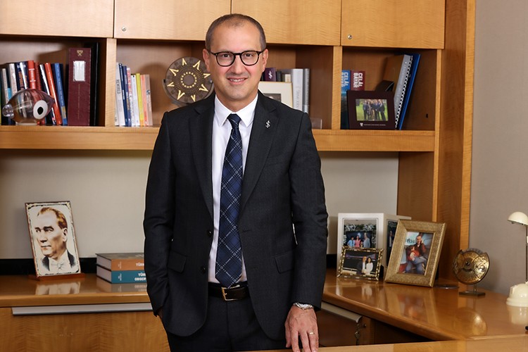 İş Bankası'ndan yeni bir bankacılık deneyimi: İş Black