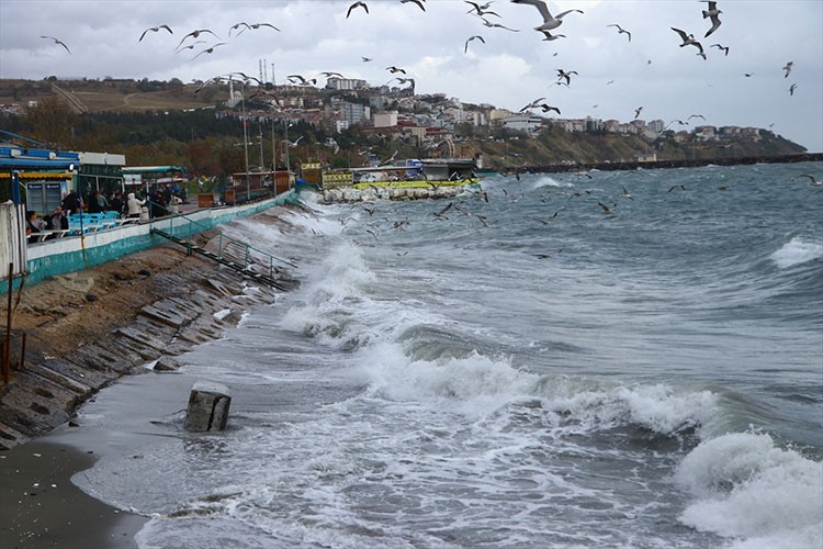 Tekirdağ'da deniz ulaşımına lodos engeli