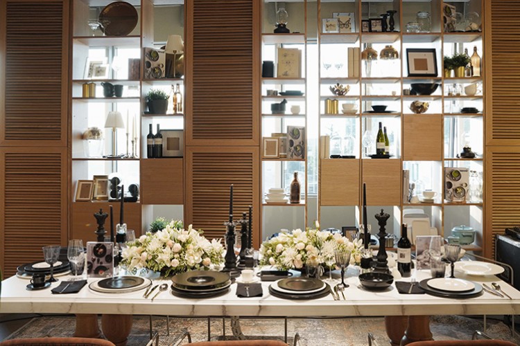 Bonna Avrupa Yakası'ndaki ilk showroom'unu İstoç'ta açtı