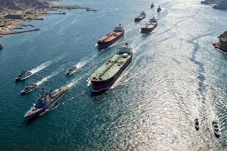 Hürmüz'den gemi geçişleri ateşkes sonrası %10 geriledi