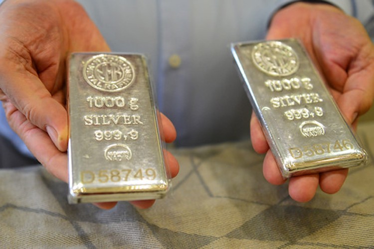 Yatırımcının yeni gözdesi gümüş