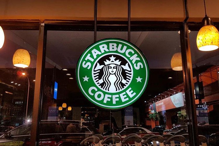 Starbucks, bazı kahve dükkanlarını kapatacak ve çalışanlarını işten çıkaracak