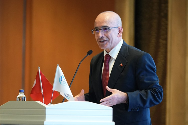 "Beklentilerin hedeflerimize yeniden yakınsamasını öngörüyoruz"