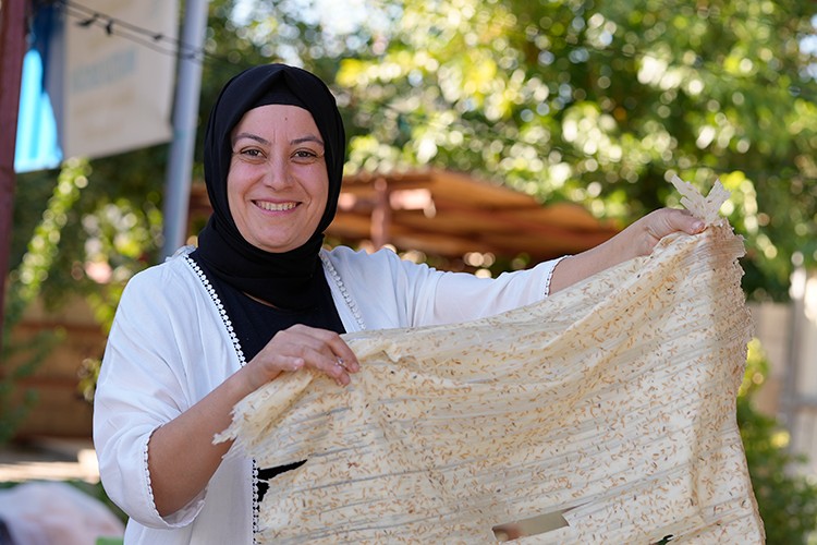 Kadın üreticilerden 100'üncü yıl dayanışma paketi