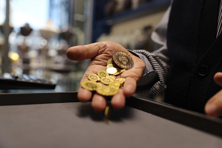 Altının kilogramı 4 milyon 993 bin 999,5 liraya geriledi