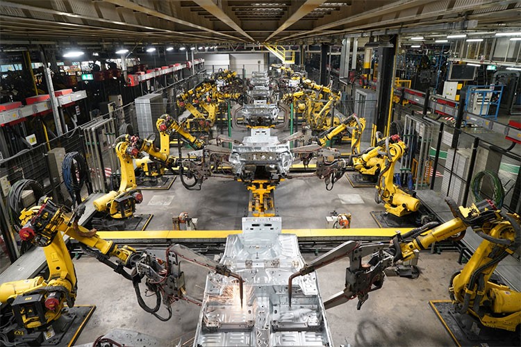 Yeni Renault Duster'ın üretimine Bursa'da başlandı