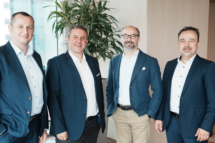 Türkiye'nin ilacı teknoloji yatırımı