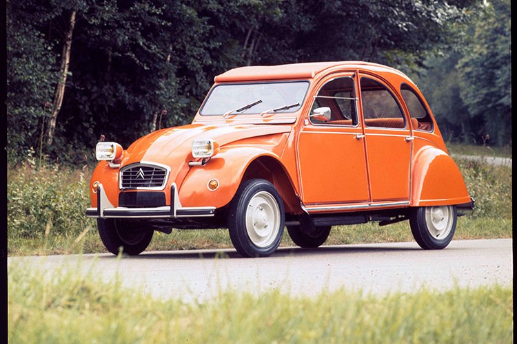 Citroen 2 CV 75 yaşında