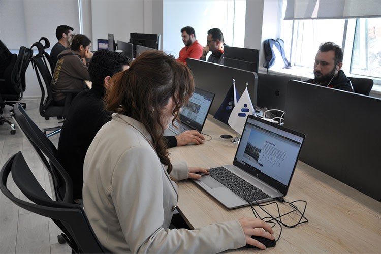 Uygulama, engellilerin interneti kullanmasını kolaylaştırıyor