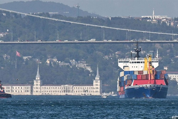 İstanbul Boğazı'ndan geçen yıl 41 bin 363 gemi geçti