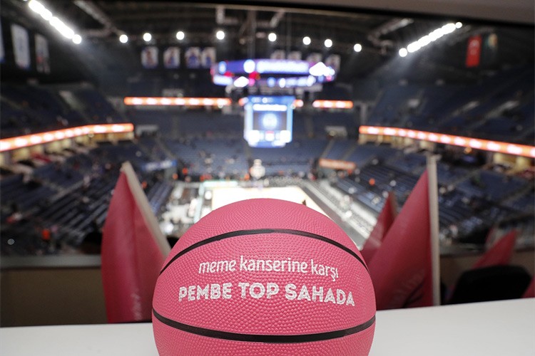 Pembe Top Sahada, Boyner yedi yıldır yanında