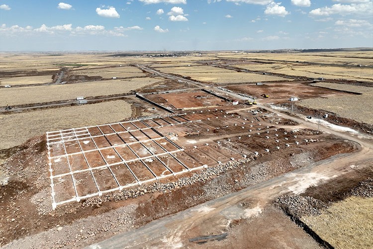 Karacadağ OSB'de fabrikalar yükselmeye başladı