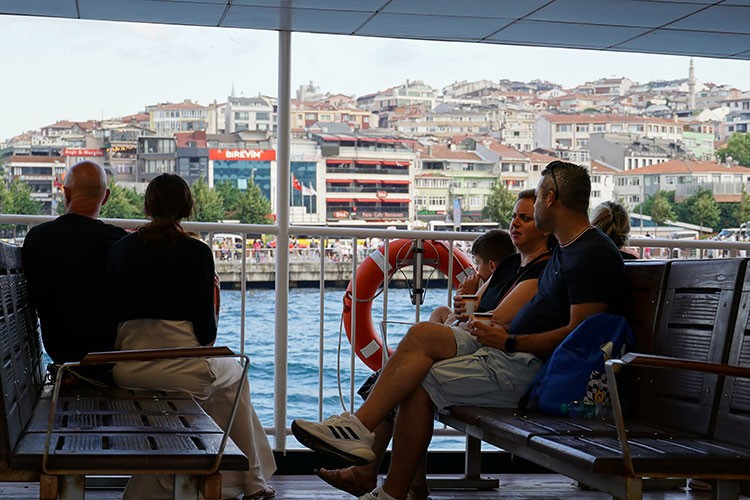 Mehtaplı gecelerde Boğaz turları başladı