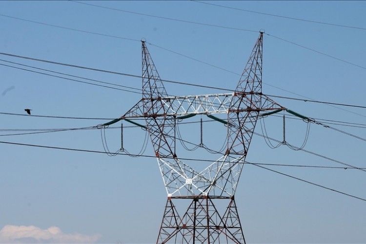 Çin'in elektrik kurulu gücü 3 bin gigavatı geçti