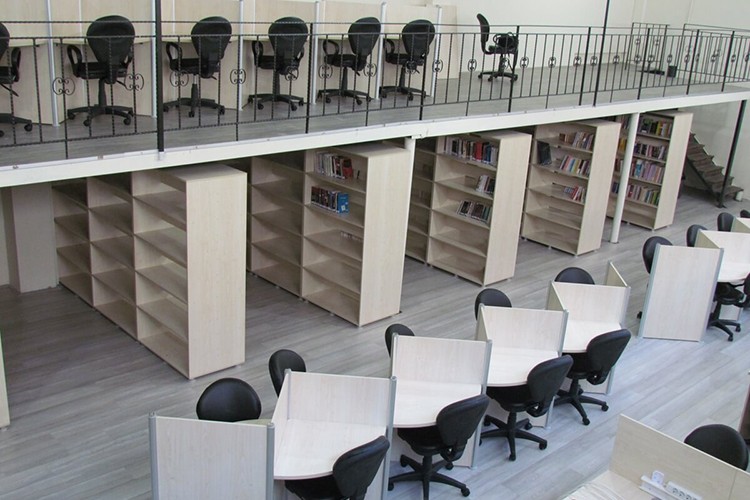 Zamanı üreterek tüketiyor