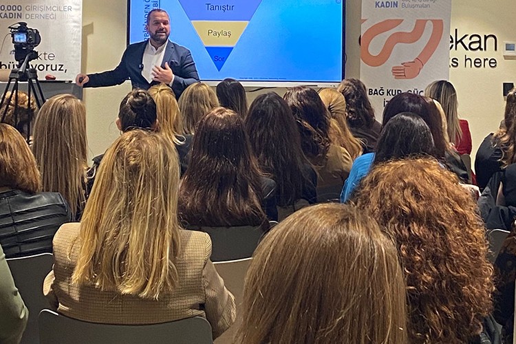 130'dan fazla girişimci kadın 'Güç ve İş Birliği'nde buluştu