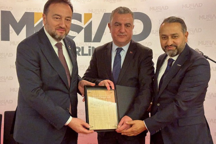 Türkiye'den Almanya'ya vize çağrısı