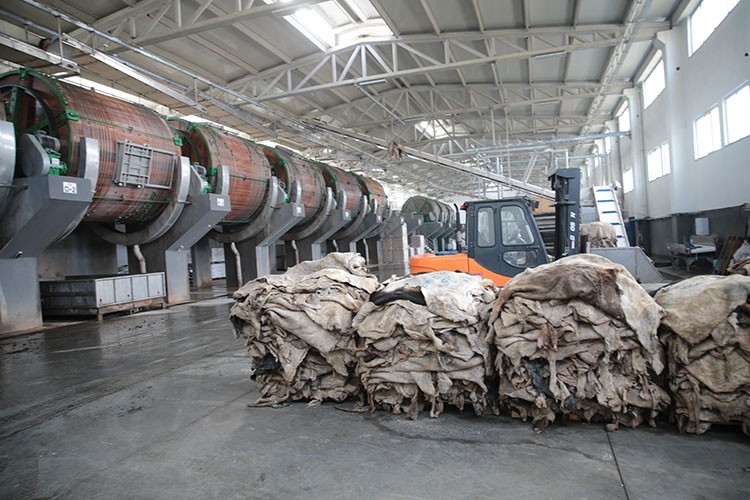 Bolu'da işlenen deriler dünyaya pazarlanıyor