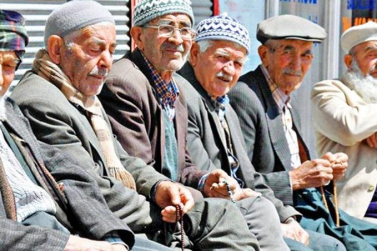Türkiye'nin yaşlı nüfusu 5 yılda yüzde 20 arttı