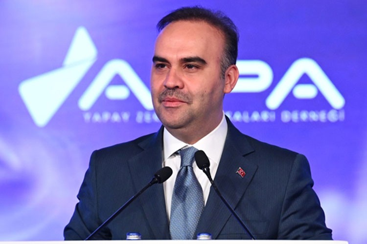 "1 milyar dolardan fazla uluslararası finansmanı ülkemize kazandırdık"