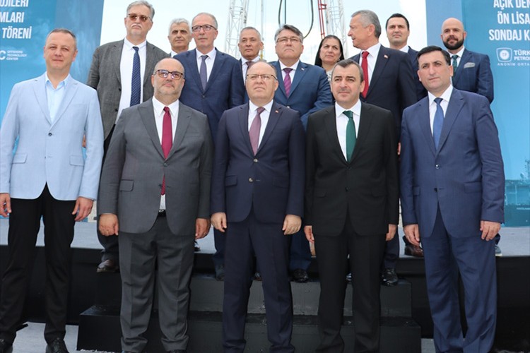 Sondaj kulesi ve uygulama laboratuvarları açıldı