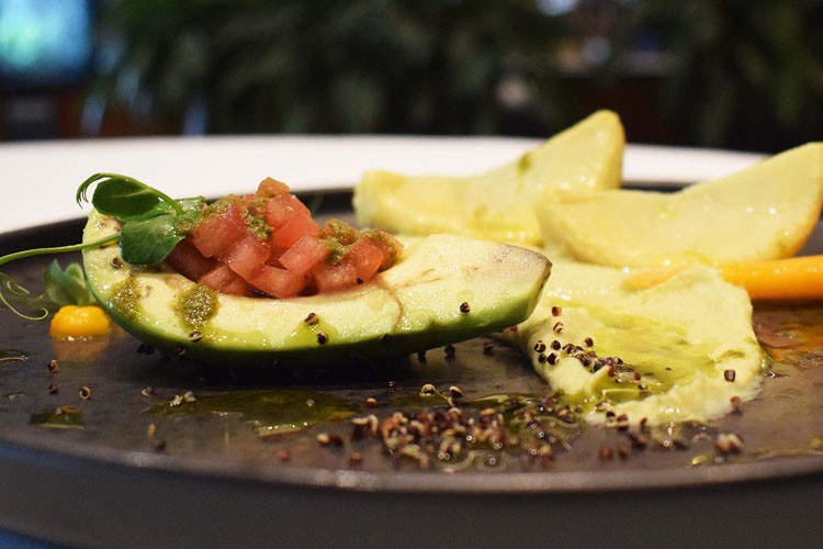 Baharın habercisi enginar ve kuşkonmaz, Hilton Istanbul Maslak menüsünde!