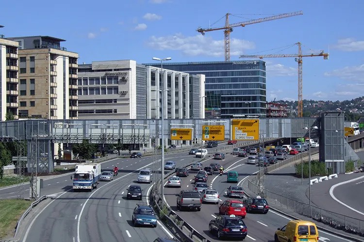 Norveç'te elektrikli araçların sayısı benzinli araçları geçti