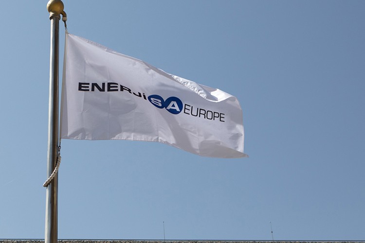 Küresel enerji ticaretine güç katıyor