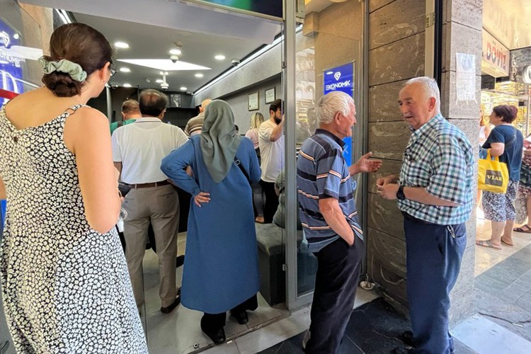 Dolar/TL 47,89 seviyesinden işlem görüyor