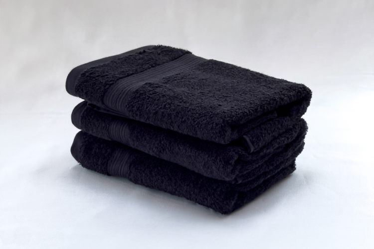 Lenzing, uzun süre yumuşaklığını koruyan yeni Siyah Havlu Koleksiyonu'nu tanıttı