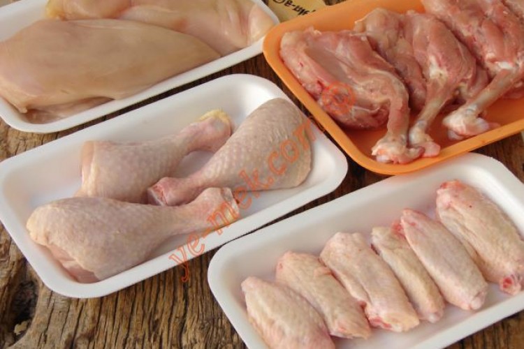 Tavuk eti üretimi şubatta yıllık bazda yüzde 2,1 azaldı