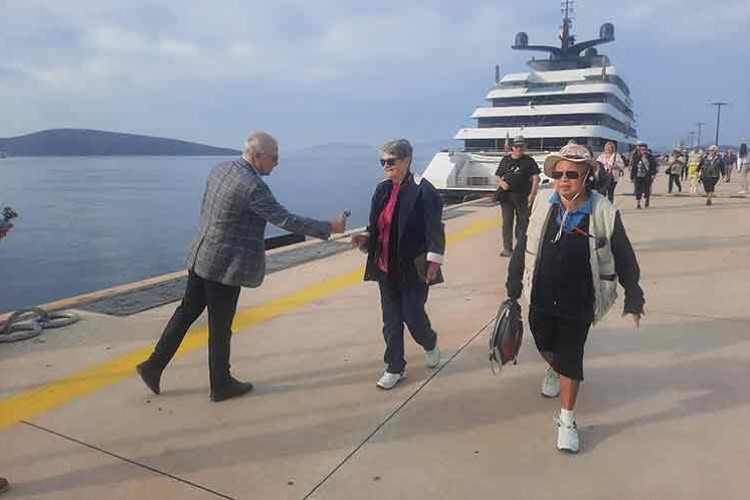 2023'ün ilk gemisi Emerald Azzurra oldu