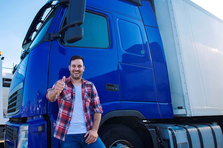 Kamyon Şoförlerine LojiPay'den Teknolojik Destek