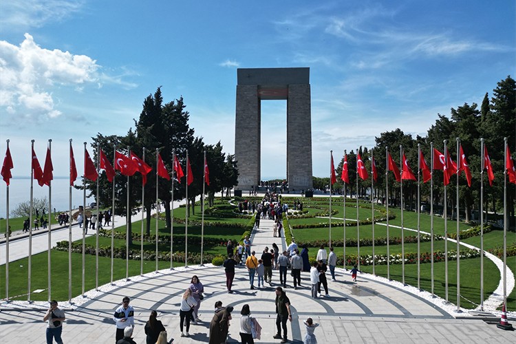 Tarihi Gelibolu Yarımadası'nda bayram yoğunluğu yaşandı